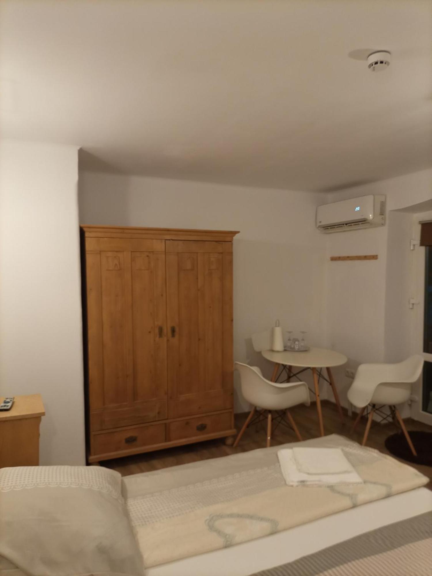 Gloria Apartments Сигишоара Стая снимка
